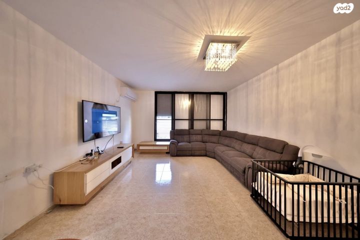 דירה, כיכר העירייה, מרכז העיר, קרית אתא