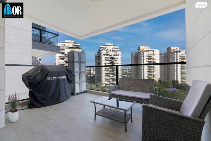 דירה, הברוש, פארק המושבה, באר יעקב