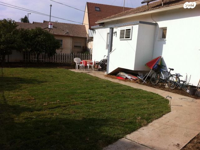 דו משפחתי, הקטיף, עפולה