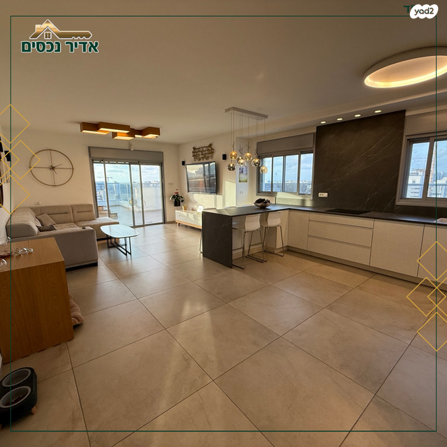 גג/ פנטהאוז, אפרים שריר, נהריה