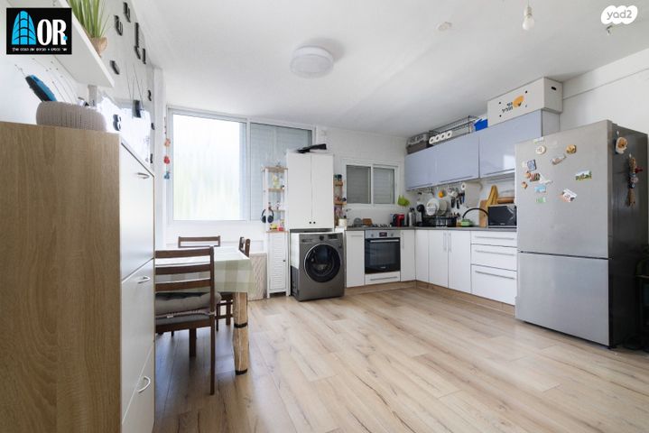 דירה, דוד אלרואי, רמב"ם, ראשון לציון