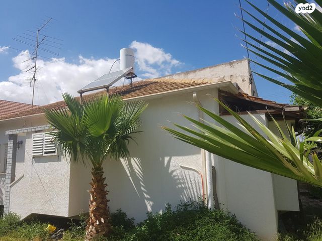 דו משפחתי, הקטיף, עפולה