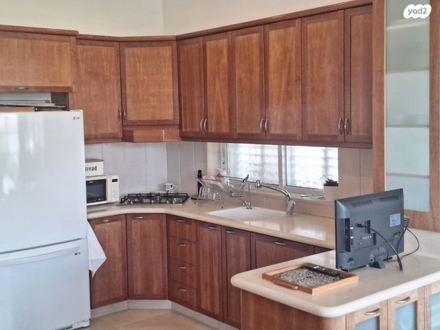 בית פרטי/ קוטג', היינריך צבי גרץ, נאות גנים, נתניה