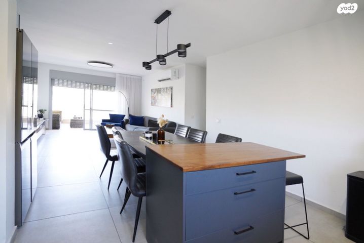 דירה, דוכיפת, הציפורים, מודיעין מכבים רעות