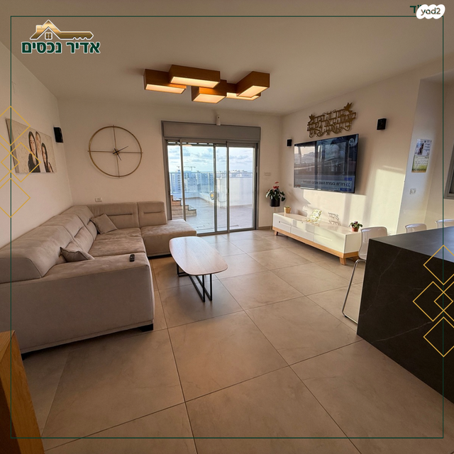 גג/ פנטהאוז, אפרים שריר, נהריה