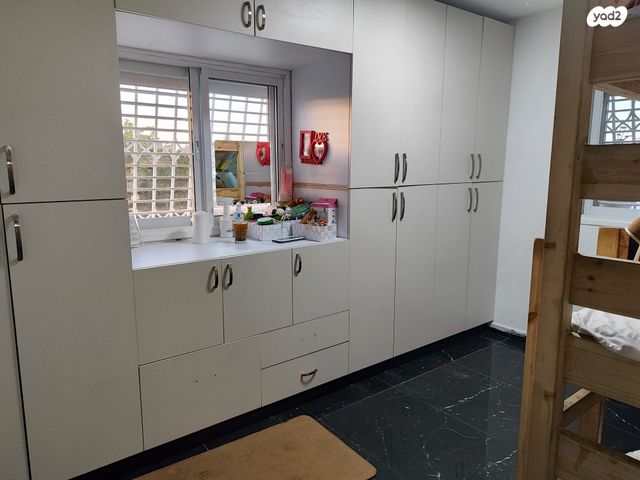 דירה, בני ישראל, קרית גת