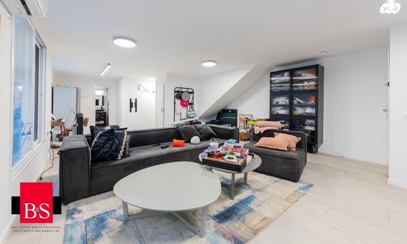 דו משפחתי, גילץ הירוקה, אבן יהודה