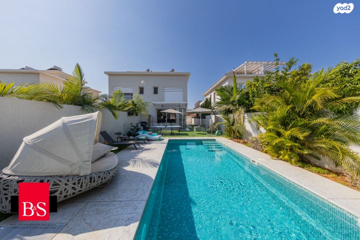 דו משפחתי, גילץ הירוקה, אבן יהודה