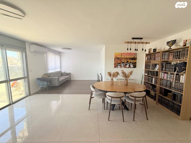 דירה, אליהו קורן 42, חומת שמואל, הר חומה, ירושלים