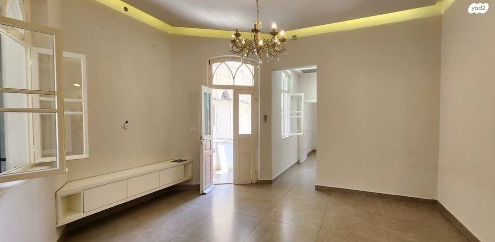 דירה, יבנה, ואדי נסנאס, חיפה