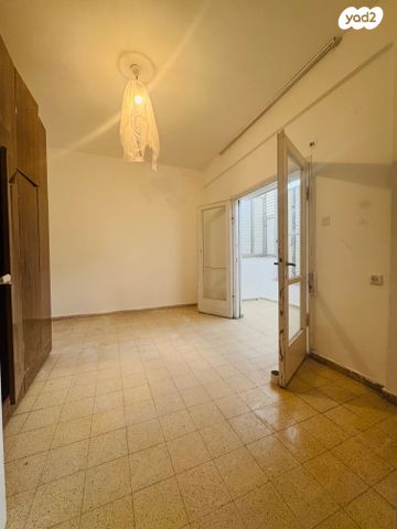 דירה, הרא"ה 116, יד לבנים, רמת גן