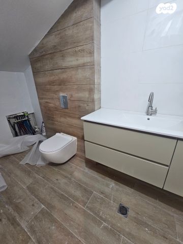 בית פרטי/ קוטג', שדרות העצמאות 1, גבעת שמואל