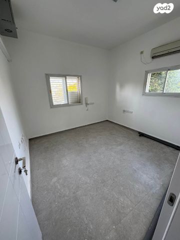 דירה, שדרות וייצמן 10, קרית מוצקין