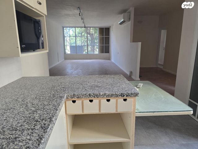 דירה, רמב"ם, רעננה