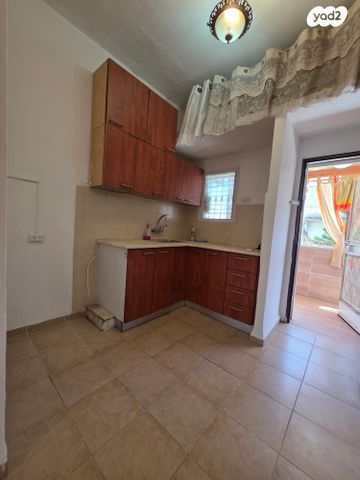 דירה, ג'ורג' לנדאור, מרכז העיר, סביניה, הוותיקה, קרית ביאליק