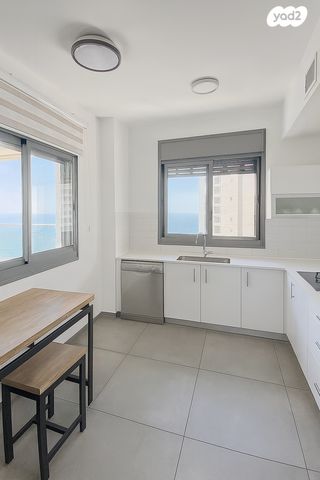 דירה, אמנון ליפקין שחק 1, נוף הטיילת, נתניה