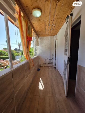 ג'ורג' לנדאור 