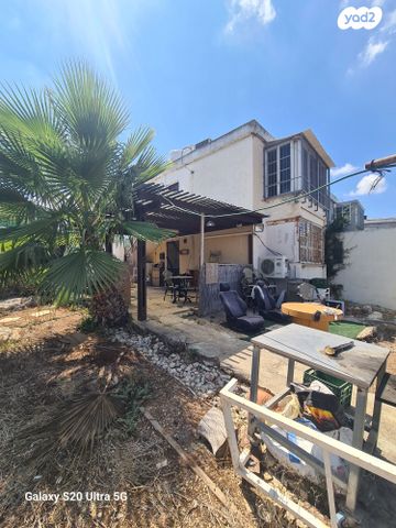 דירת גן, יאנוש קורצ'אק, גבעת המורה, עפולה