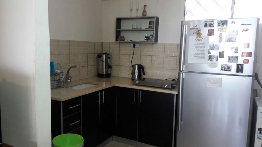 דירת גן, יאנוש קורצ'אק, גבעת המורה, עפולה