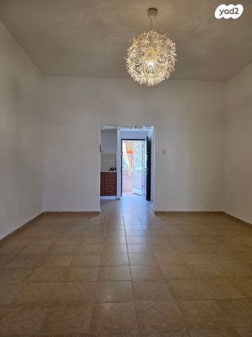 דירה, ג'ורג' לנדאור, מרכז העיר, סביניה, הוותיקה, קרית ביאליק