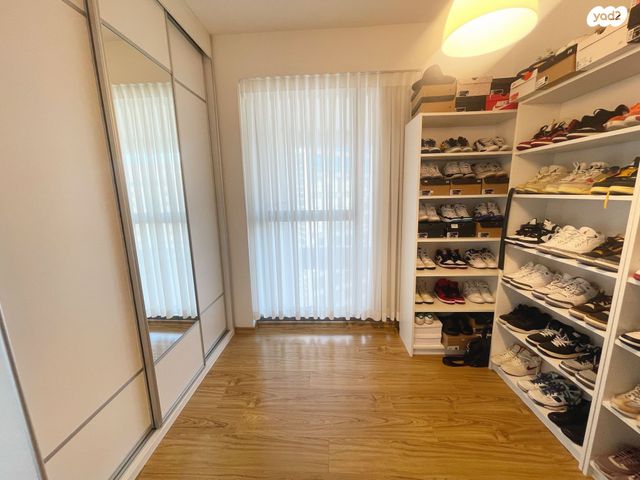 דירה, הרי הגלעד, בורסה, רמת גן