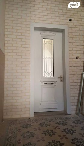 דירה, יבנה, ואדי נסנאס, חיפה