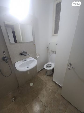 דירה, סמטת הצפורנים, רמת יוסף, בת ים