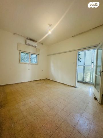 דירה, הרא"ה 116, יד לבנים, רמת גן