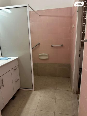 דירה, דרך פרויד 42, רמת אשכול, חיפה