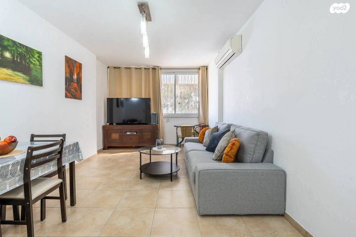 דירה, אור עקיבא