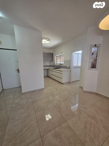 דירה, הנשיא הראשון, רחובות