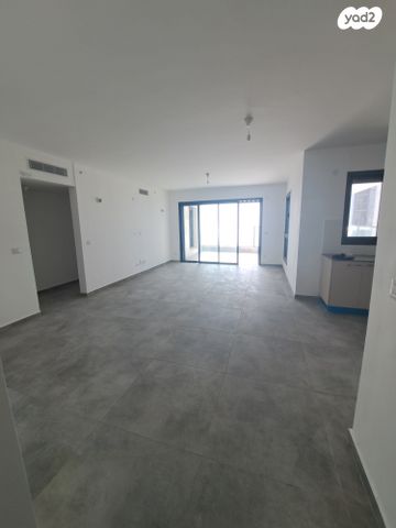 גג/ פנטהאוז, אמנון ליפקין שחק 3, נוף הטיילת, נתניה