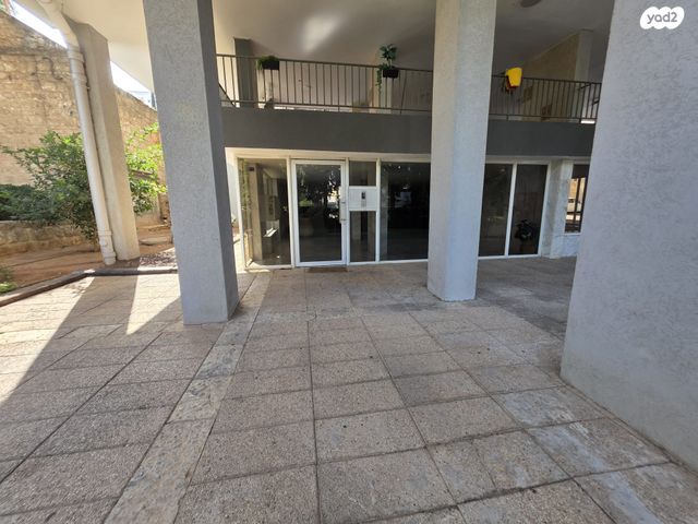 דירה, הנשיא הראשון, רחובות