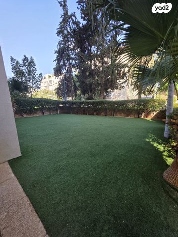 דירה, הנשיא הראשון, רחובות