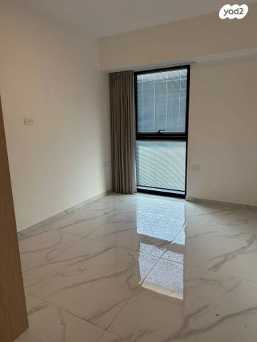 דירה, ליאונרדו דה וינצ'י 2, גני שרונה, קרית הממשלה, תל אביב יפו