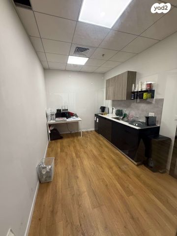 משרדים, שדרות גיבורי ישראל, אזור תעשיה ספיר, נתניה