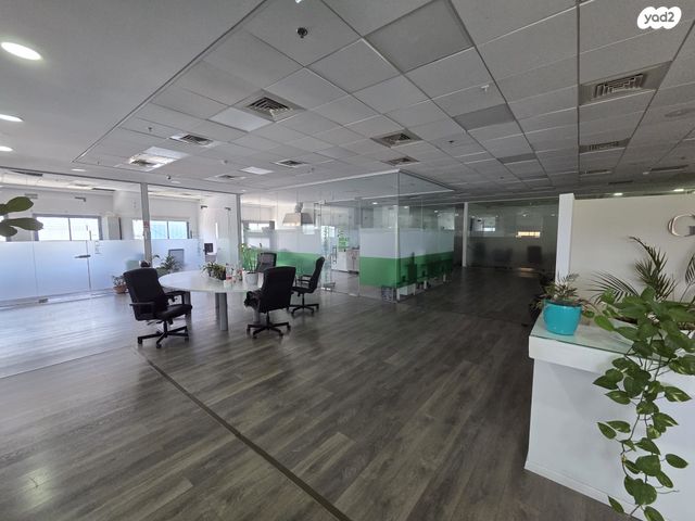 משרדים, קיסריה