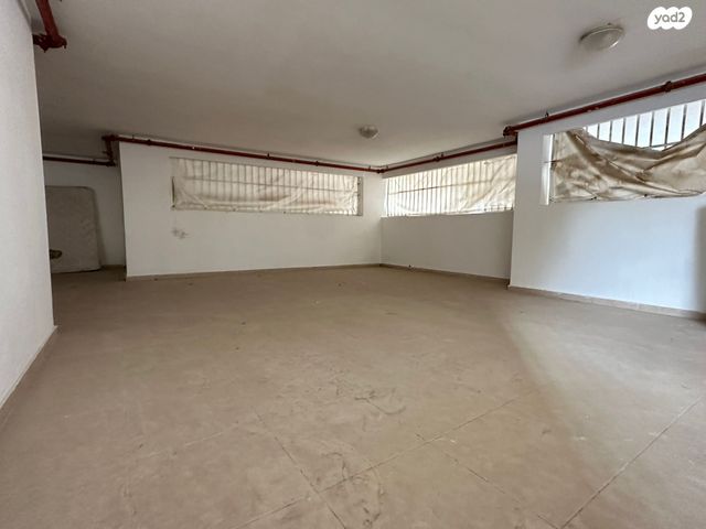 מחסנים, דוד מאיר גוטמן 10, לב המושבה / מרכז העיר, פתח תקווה