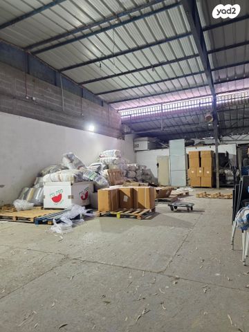 מחסנים, התעשייה, אזור תעשיה קרית אתא, קרית אתא