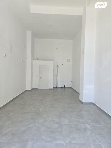 חנויות/ שטח מסחרי, רוחמה 24, תל אביב יפו