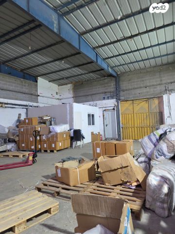 מחסנים, התעשייה, אזור תעשיה קרית אתא, קרית אתא