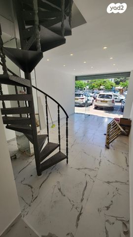 חנויות/ שטח מסחרי, א.ד. גורדון 1, צפון מערב מרכז העיר, נתניה