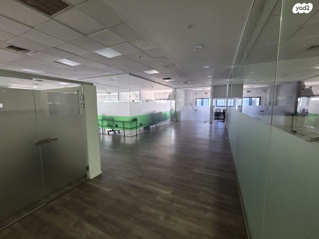 משרדים, קיסריה