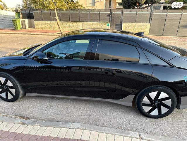 יונדאי איוניק 6