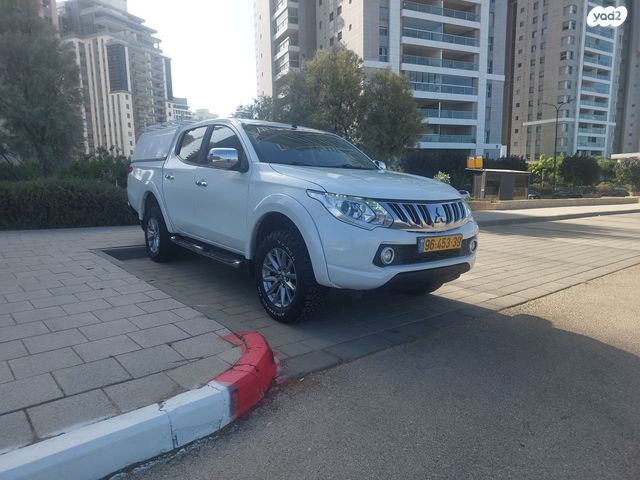 מיצובישי טרייטון / L200