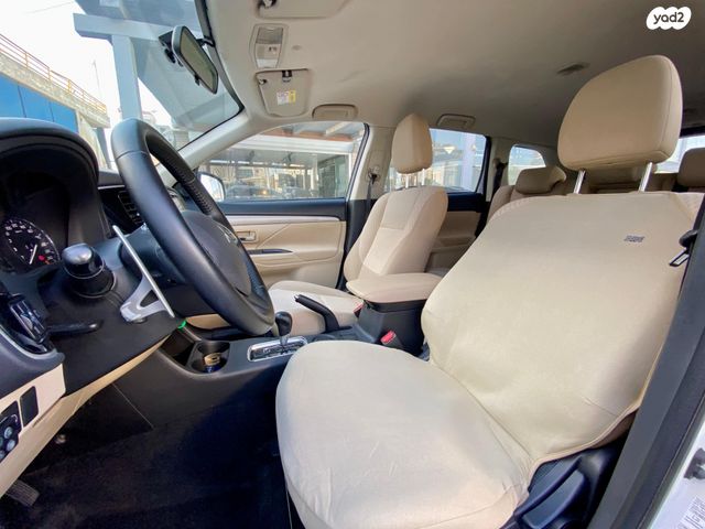 מיצובישי אאוטלנדר