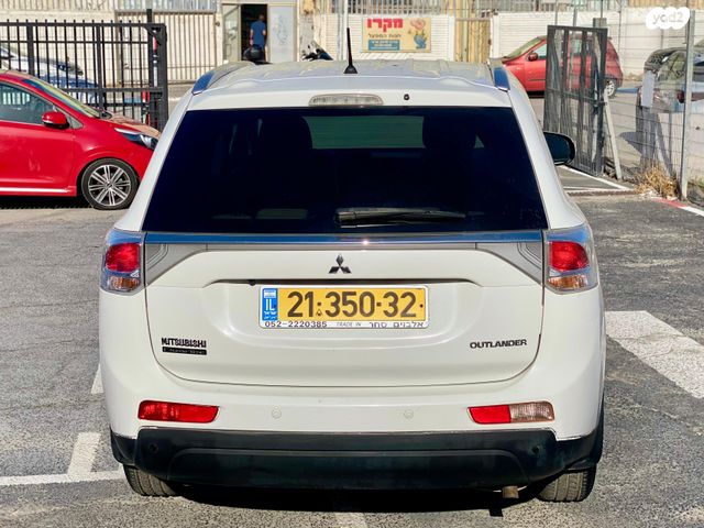 מיצובישי אאוטלנדר