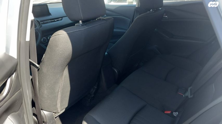 מודעת רכב מאזדה CX-3