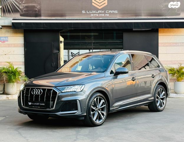 מודעת רכב אאודי Q7