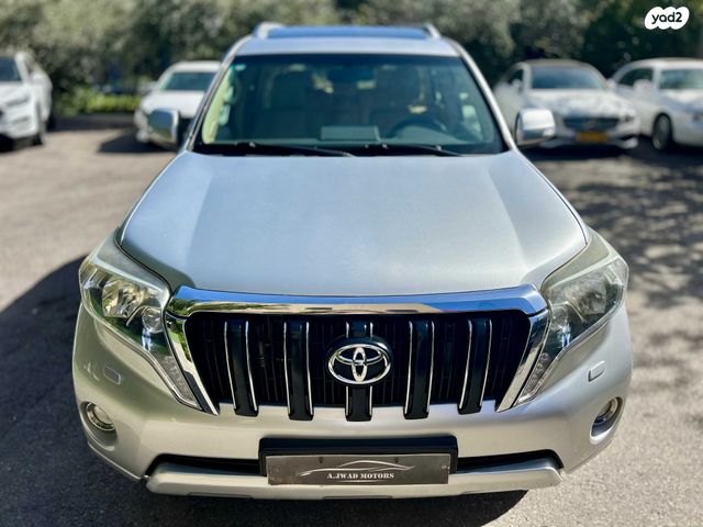 טויוטה לנד קרוזר